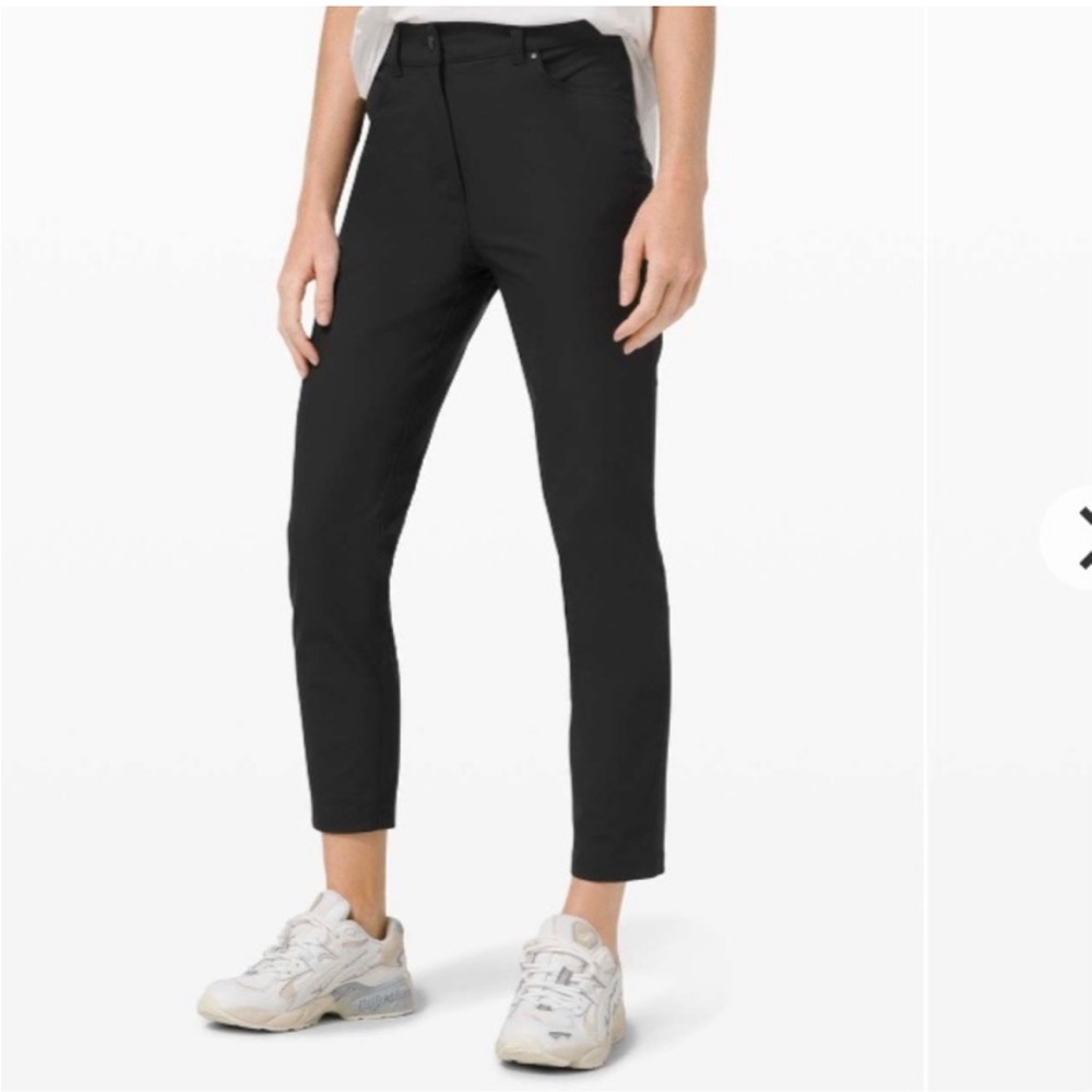 Lululemon Athletica Black City Sleek 7/8 pant - size 4